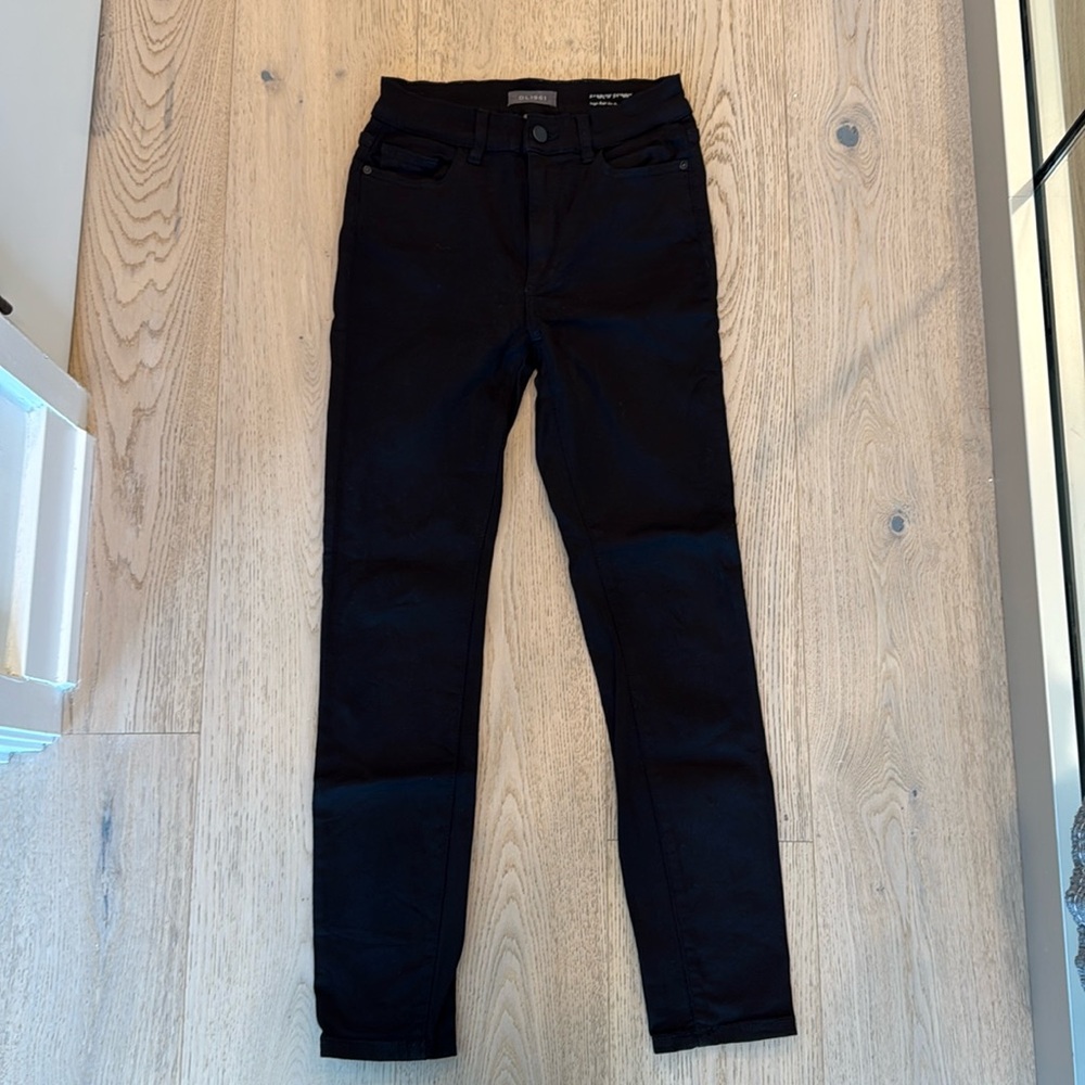 Black skinny jeans